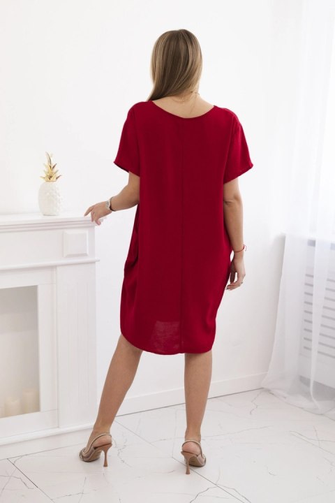 Sukienka z kieszeniami i wisiorkiem bordowy  