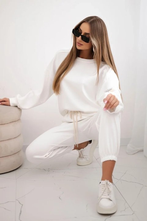 Komplet bluza + spodnie masełko biały Komplet bluza + spodnie masełko biały