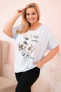 Bluzka damska Plus Size z wiskozy z kwiatowym nadrukiem i napisem niebieska  