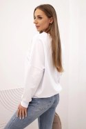 Bluza damska z dekoltem w serek i haftowanym kwiatem biała  