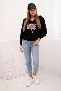 Bluza damska z dekoltem w serek i haftowanym kwiatem czarna  