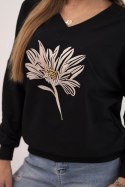 Bluza damska z dekoltem w serek i haftowanym kwiatem czarna  