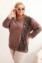 Bluza damska Plus Size z bawełną z lampasem panterka i troczkiem brązowa