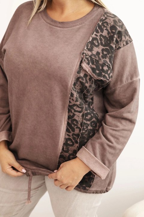 Bluza damska Plus Size z bawełną z lampasem panterka i troczkiem brązowa Bluza damska Plus Size z bawełną z lampasem panterka i troczkiem brązowa