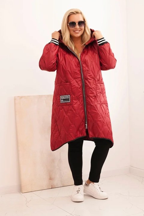 Kurtka damska Plus Size pikowana z kapturem i sportowymi mankietami bordowa Kurtka damska Plus Size pikowana z kapturem i sportowymi mankietami bordowa
