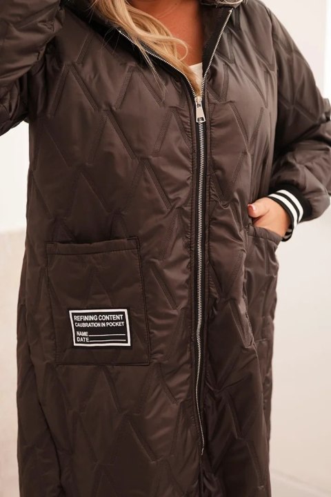 Kurtka damska Plus Size pikowana z kapturem i sportowymi mankietami brązowa Kurtka damska Plus Size pikowana z kapturem i sportowymi mankietami brązowa