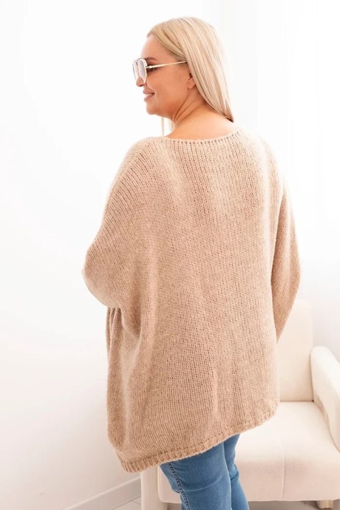 Sweter damski Plus Size z akrylem o luźnym kroju i rękawem 3/4 camelowy Sweter damski Plus Size z akrylem o luźnym kroju i rękawem 3/4 camelowy