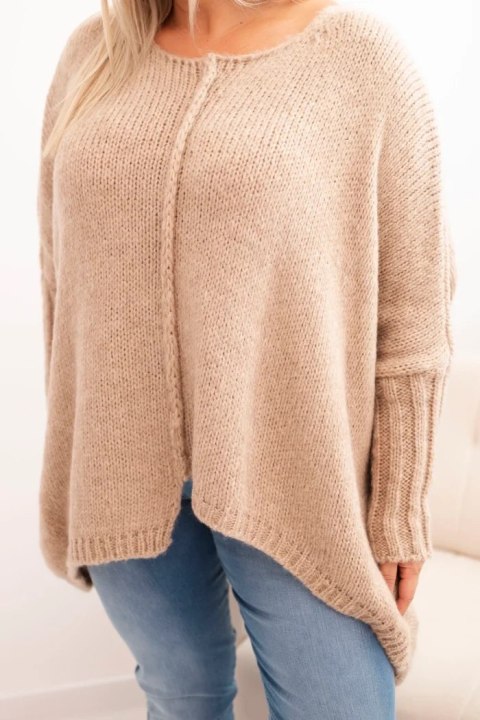 Sweter damski Plus Size z akrylem o luźnym kroju i rękawem 3/4 camelowy Sweter damski Plus Size z akrylem o luźnym kroju i rękawem 3/4 camelowy