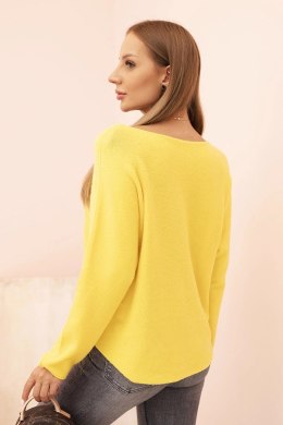 Sweter damski  z wiskozą z dekoltem w serek ciemno żółty  