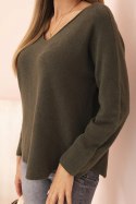 Sweter damski  z wiskozą z dekoltem w serek ciemny khaki  