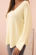 Sweter damski  z wiskozą z dekoltem w serek cytrynowy  
