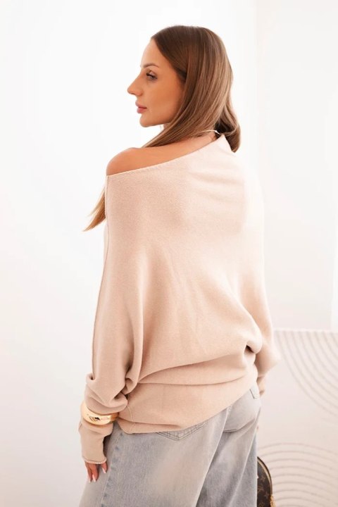 Sweter damski wiskozowy asymetryczny typu nietoperz beżowy Sweter damski wiskozowy asymetryczny typu nietoperz beżowy