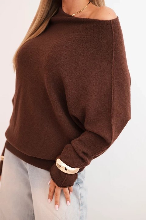 Sweter damski wiskozowy asymetryczny typu nietoperz czekoladowy Sweter damski wiskozowy asymetryczny typu nietoperz czekoladowy