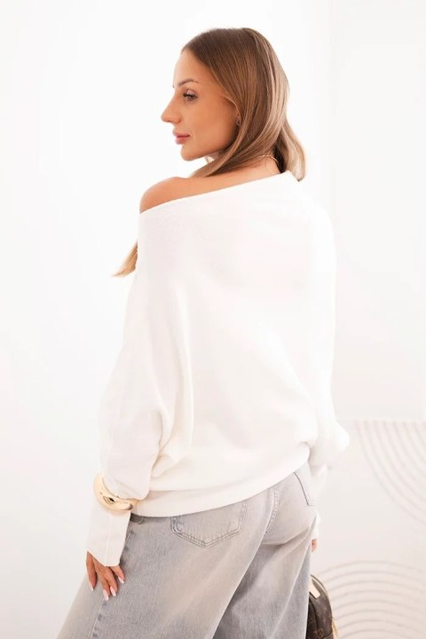 Sweter damski wiskozowy asymetryczny typu nietoperz ecru Sweter damski wiskozowy asymetryczny typu nietoperz ecru