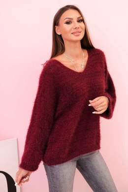 Sweter damski z moheru o luźnym kroju i dekolcie w serek śliwkowy  