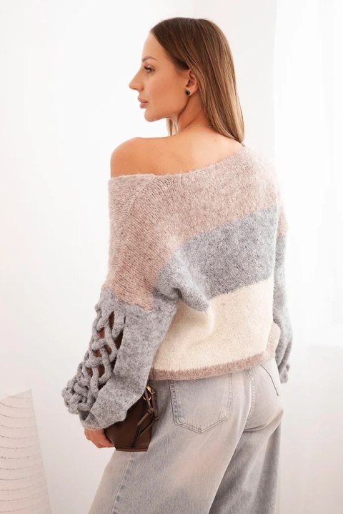 Sweter damski w pasy z warkoczami na rękawach z wełny beżowy + szary  