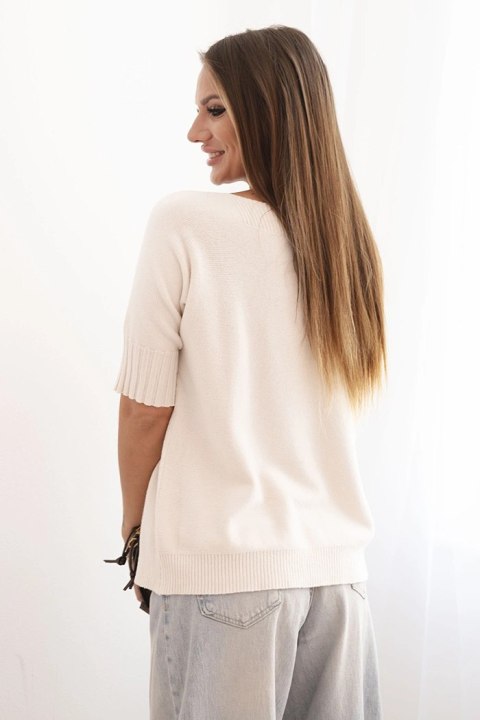 Sweter damski z wiskozy z krótkim rękawem beżowy Sweter damski z wiskozy z krótkim rękawem beżowy