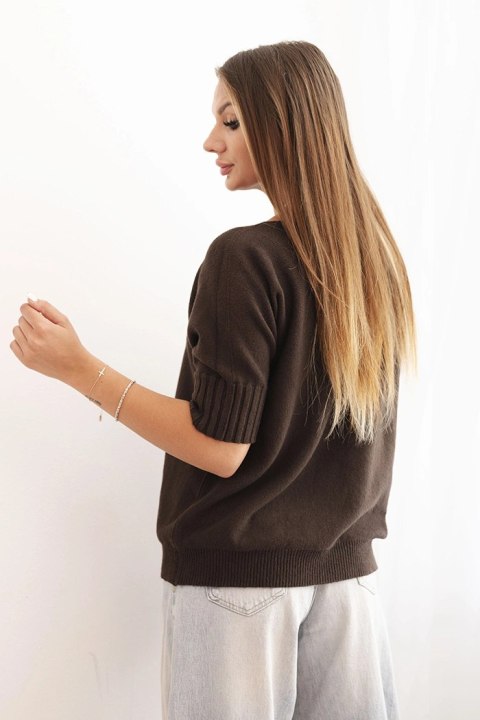 Sweter damski z wiskozy z krótkim rękawem brązowy Sweter damski z wiskozy z krótkim rękawem brązowy