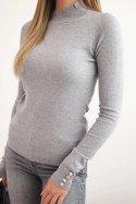 Sweter damski z wiskozy ze stójką i ozdobnymi guzikami na rękawach szary