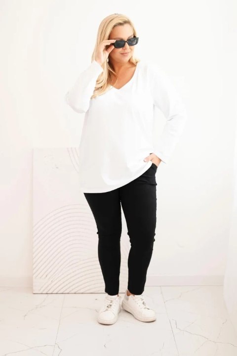 Bluzka damska Plus Size z dekoltem V i długim rękawem biała Bluzka damska Plus Size z dekoltem V i długim rękawem biała
