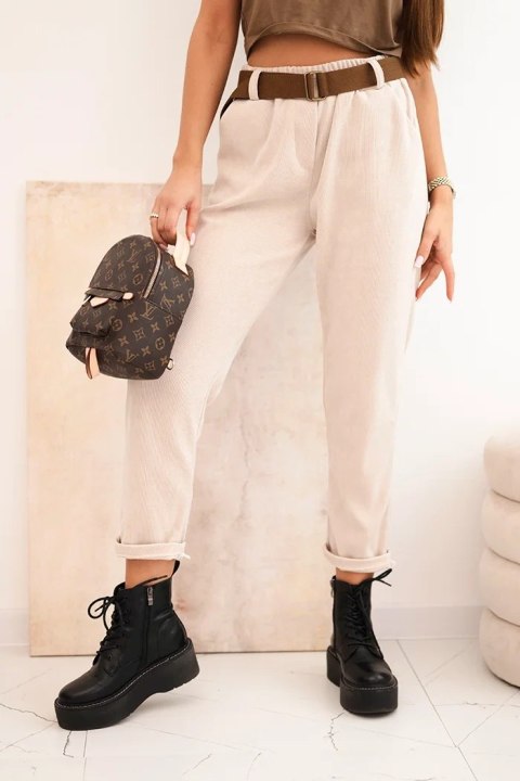 Spodnie damskie z paskiem w prążek beżowe