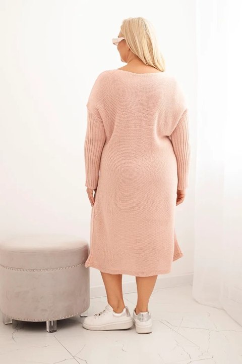 Sukienka swetrowa damska Plus Size z moherem oversize z kieszenią pudrowy róż Sukienka swetrowa damska Plus Size z moherem oversize z kieszenią pudrowy róż