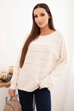 Sweter damski wiskozowy z ażurowym wzorem i długim rękawem beżowy
