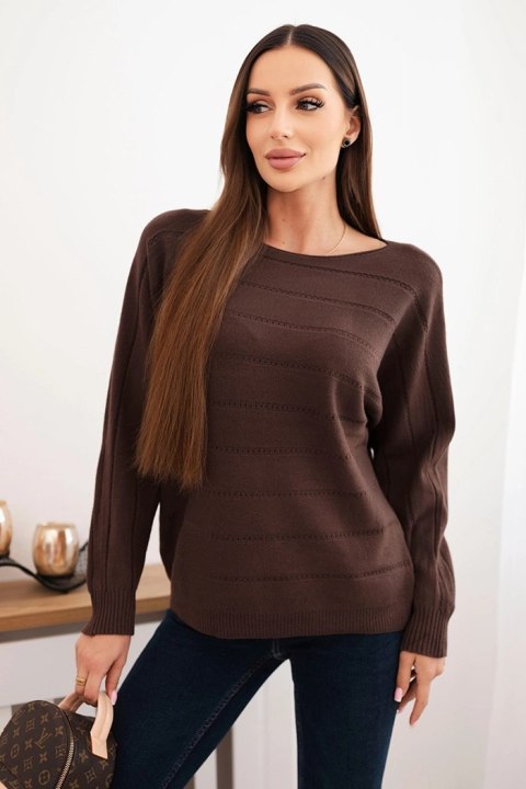 Sweter damski wiskozowy z ażurowym wzorem i długim rękawem brązowy Sweter damski wiskozowy z ażurowym wzorem i długim rękawem brązowy