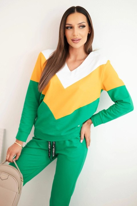 Komplet damski dresowy Plus Size z dekoltem V zielony Komplet damski dresowy Plus Size z dekoltem V zielony