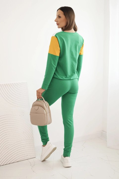 Komplet damski dresowy Plus Size z dekoltem V zielony Komplet damski dresowy Plus Size z dekoltem V zielony