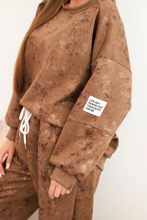 Komplet dresowy damski oversize z wiskozy z wydłużoną bluzą i efektem sprania camelowy Komplet dresowy damski oversize z wiskozy z wydłużoną bluzą i efektem sprania camelowy