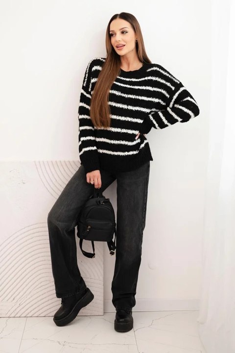 Sweter damski w paski z wełną o luźnym kroju czarny Sweter damski w paski z wełną o luźnym kroju czarny