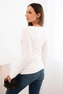 Sweter damski wiskozowy z okrągłym dekoltem i dopasowanym fasonem biały
