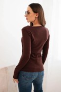Sweter damski wiskozowy z okrągłym dekoltem i dopasowanym fasonem brązowy