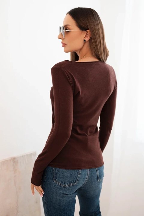 Sweter damski wiskozowy z okrągłym dekoltem i dopasowanym fasonem brązowy Sweter damski wiskozowy z okrągłym dekoltem i dopasowanym fasonem brązowy