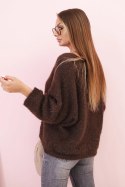 Sweter damski z moheru o luźnym kroju i dekolcie w serek brązowy  