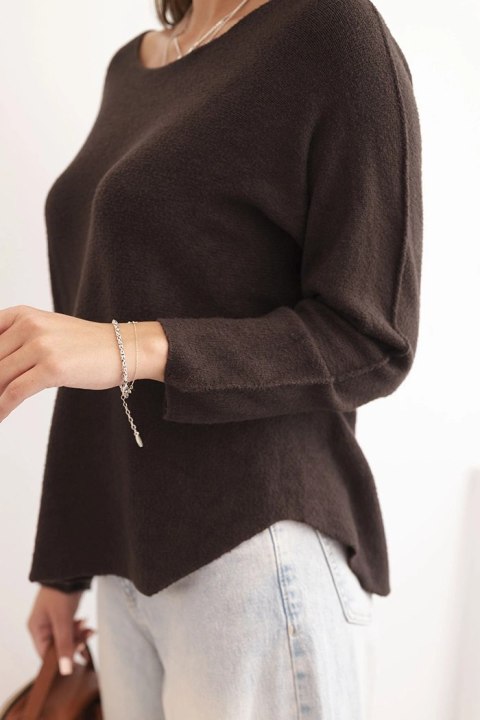 Sweterek damski  z wiskozy z długim rękawem i okrągłym dekoltem brązowy  