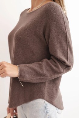 Sweterek damski  z wiskozy z długim rękawem i okrągłym dekoltem mocca  