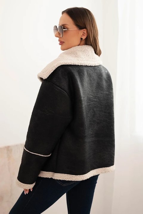 Kurtka damska Plus Size ocieplana z barankiem i guzikami krótki fason czarna Kurtka damska Plus Size ocieplana z barankiem i guzikami krótki fason czarna