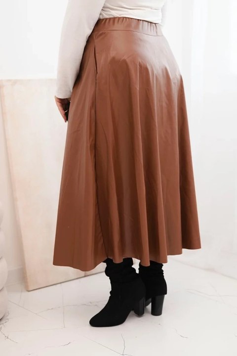 Spódnica damska Plus Size z ekoskóry z gumką i troczkiem w pasie camelowa Spódnica damska Plus Size z ekoskóry z gumką i troczkiem w pasie camelowa