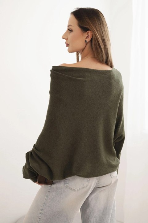 Sweter damski wiskozowy asymetryczny typu nietoperz khaki Sweter damski wiskozowy asymetryczny typu nietoperz khaki