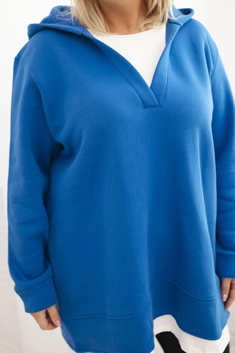 Bluza damska ocieplana Plus Size z kapturem i dekoltem w serek chabrowa Bluza damska ocieplana Plus Size z kapturem i dekoltem w serek chabrowa