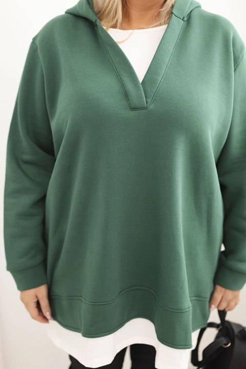Bluza damska ocieplana Plus Size z kapturem i dekoltem w serek ciemno zielona Bluza damska ocieplana Plus Size z kapturem i dekoltem w serek ciemno zielona