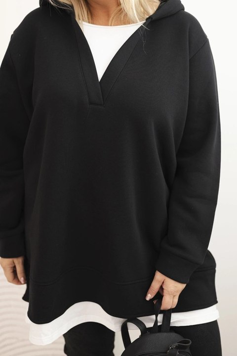 Bluza damska ocieplana Plus Size z kapturem i dekoltem w serek czarna Bluza damska ocieplana Plus Size z kapturem i dekoltem w serek czarna