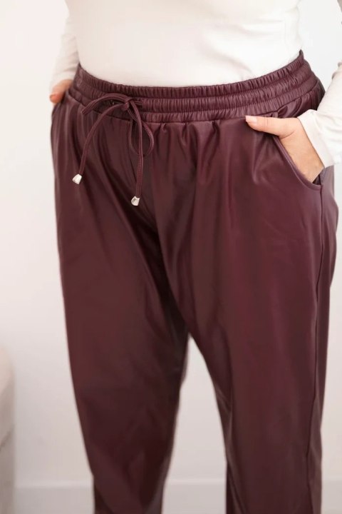 Spodnie damskie Plus Size z ekoskóry z wysokim stanem i gumką w pasie bordowe Spodnie damskie Plus Size z ekoskóry z wysokim stanem i gumką w pasie bordowe