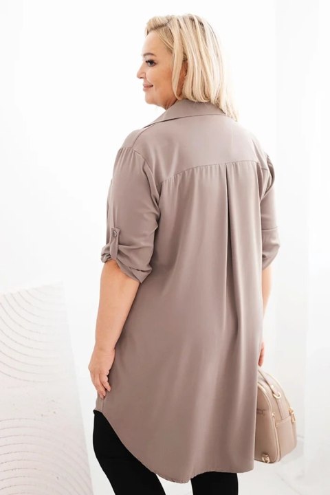 Sukienka damska koszulowa Plus Size z dłuższym tyłem i podwijanym rękawem fango Sukienka damska koszulowa Plus Size z dłuższym tyłem i podwijanym rękawem fango