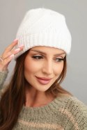 Czapka damska zimowa z wełną biała