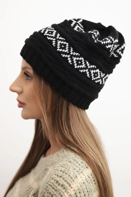 Czapka damska zimowa z wzorem i wełną K425 czarna