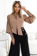 578-1 Wyjątkowa biznesowa bluzka z długim rękawkiem, wiązaniem i guzikami - kolor karmelowy - mocha mousse