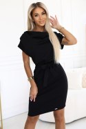 240-8 ROXI sukienka z asymetryczną spódnicą i paskiem - CZARNA